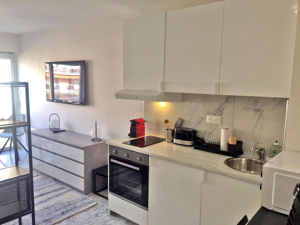 Beachfront On Promenade Des Appartamento *